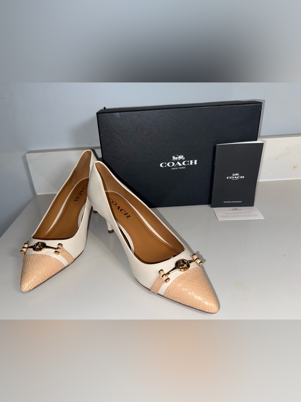 💯 Auth Coach Lauri Mat size 8.5